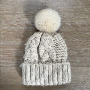 H&M girls cable knit beige Pom Pom hat one size